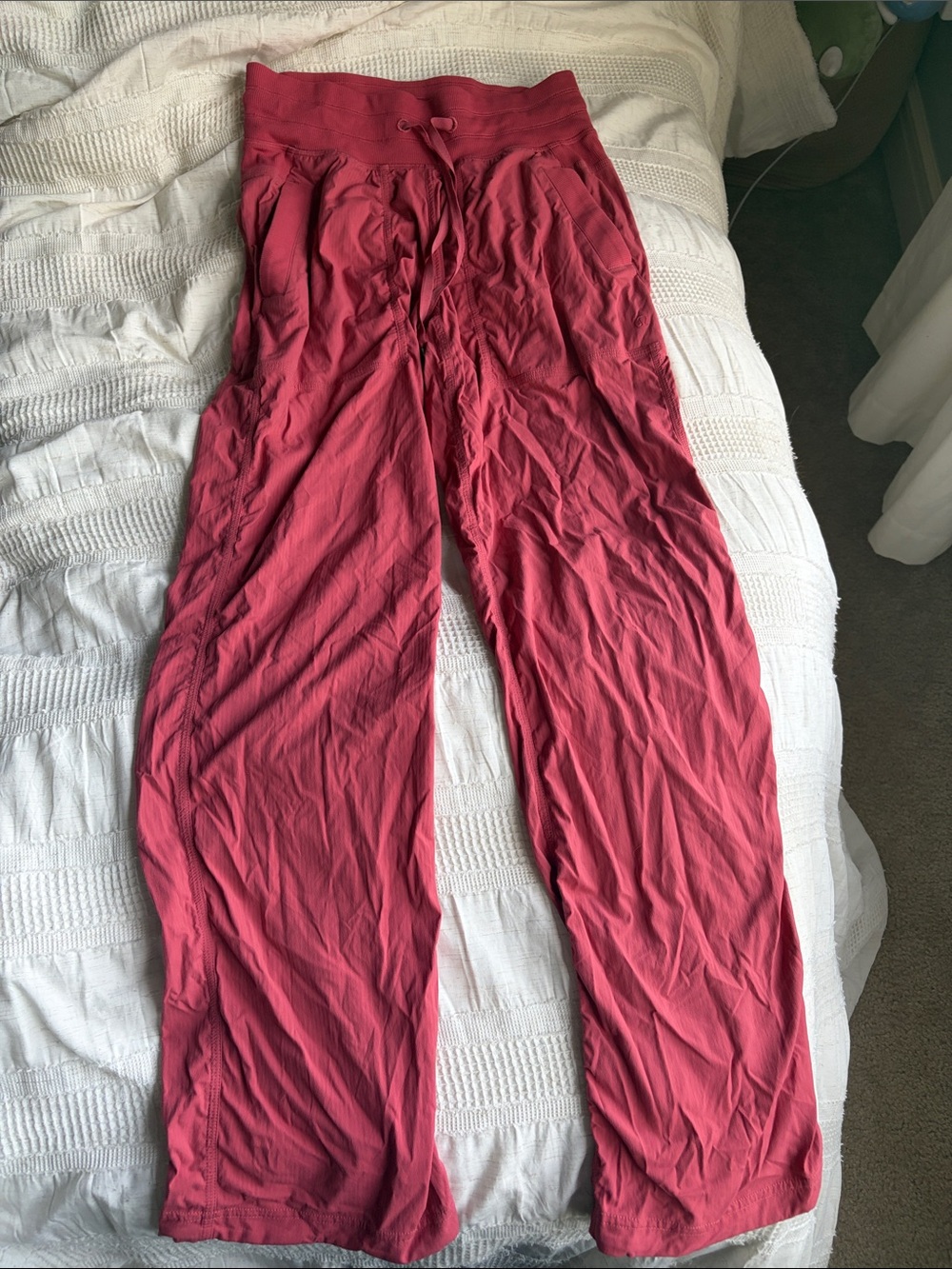 lululemon athletica Wide-Leg Drawstring Joggers in Rosewood